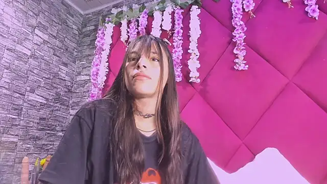 Sasha Petitte online show from 04-13-26, 03:23