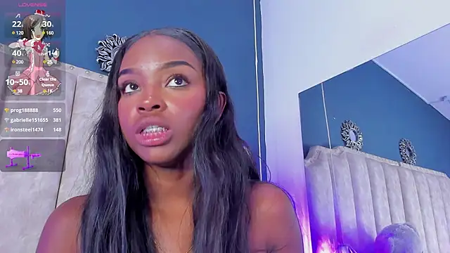 Snapshot of ShanelWest chatting on 01-20-25, 04:23 ShanelWest online show from 01-20-25, 04:23