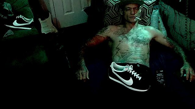 Snapshot of TheOneYouLove69 chatting on 02-10-26, 03:49 TheOneYouLove69 online show from 02-10-26, 03:49