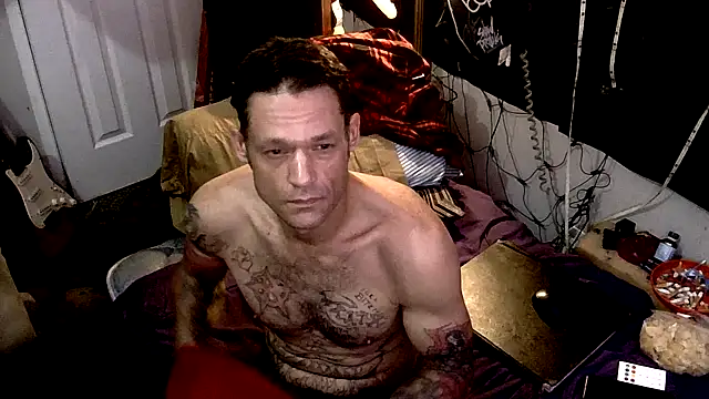 Snapshot of TheOneYouLove69 chatting on 02-11-26, 09:31 TheOneYouLove69 online show from 02-11-26, 09:31