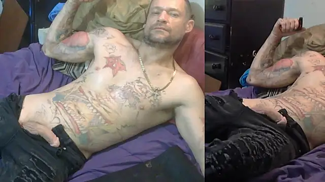 Snapshot of TheOneYouLove69 chatting on 02-26-26, 09:08 TheOneYouLove69 online show from 02-26-26, 09:08