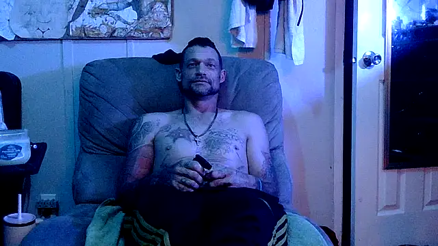 Snapshot of TheOneYouLove69 chatting on 03-03-26, 05:24 TheOneYouLove69 online show from 03-03-26, 05:24