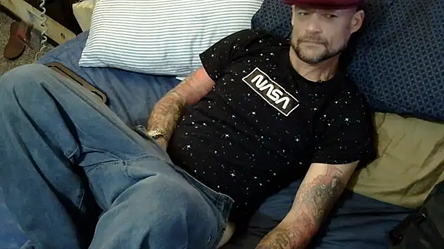 Snapshot of TheOneYouLove69 chatting on 03-08-26, 10:13 TheOneYouLove69 online show from 03-08-26, 10:13