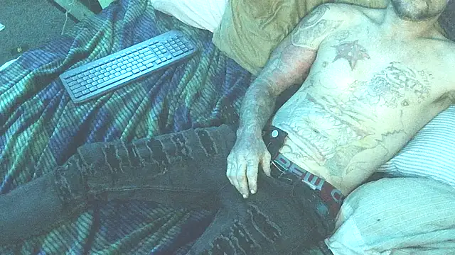 Snapshot of TheOneYouLove69 chatting on 03-14-26, 11:37 TheOneYouLove69 online show from 03-14-26, 11:37