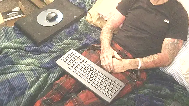 Snapshot of TheOneYouLove69 chatting on 03-15-26, 12:49 TheOneYouLove69 online show from 03-15-26, 12:49