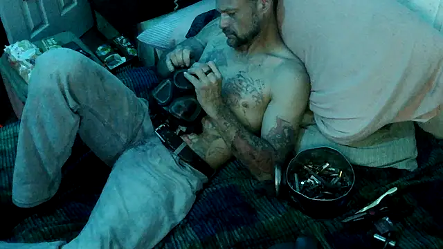 Snapshot of TheOneYouLove69 chatting on 03-18-26, 01:31 TheOneYouLove69 online show from 03-18-26, 01:31