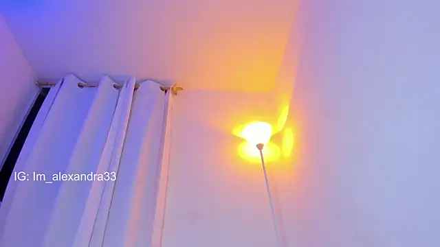 Snapshot of Alexa_will chatting on 10-24-25, 01:24 Alexa will online show from 10-24-25, 01:24