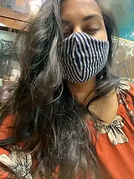 Snapshot of HaaniKaur chatting on 01-07-25, 05:20 HaaniKaur online show from 01-07-25, 05:20