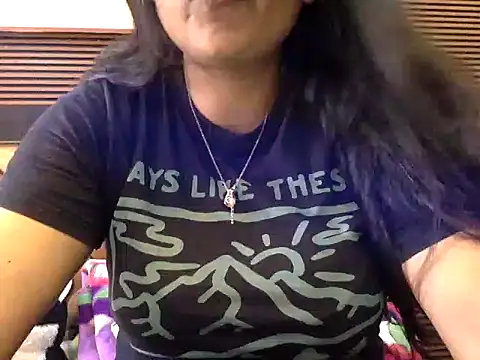 Snapshot of HaaniKaur chatting on 10-13-25, 08:25 HaaniKaur online show from 10-13-25, 08:25