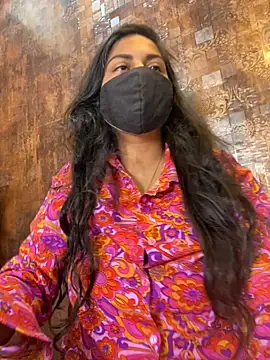 Snapshot of HaaniKaur chatting on 10-31-25, 07:53 HaaniKaur online show from 10-31-25, 07:53