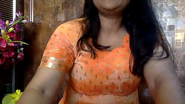 Snapshot of HaaniKaur chatting on 02-09-26, 09:46 HaaniKaur online show from 02-09-26, 09:46