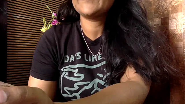 Snapshot of HaaniKaur chatting on 02-16-26, 08:54 HaaniKaur online show from 02-16-26, 08:54