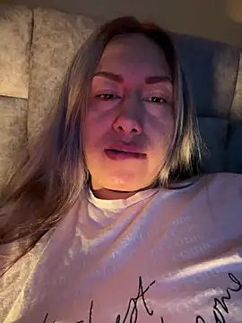 xLadyScarlettx online show from 01-03-25, 04:55