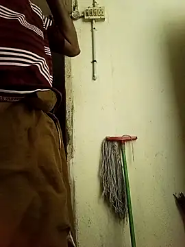 Snapshot of gaysexfun_123 chatting on 12-17-25, 01:44 gaysexfun 123 online show from 12-17-25, 01:44