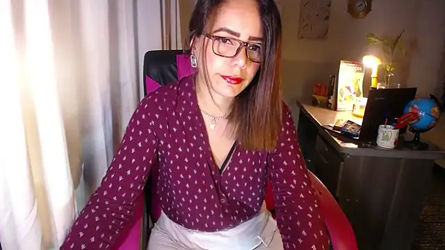 Snapshot of danielle_rose_1 chatting on 04-25-26, 04:37 danielle rose 1 online show from 04-25-26, 04:37