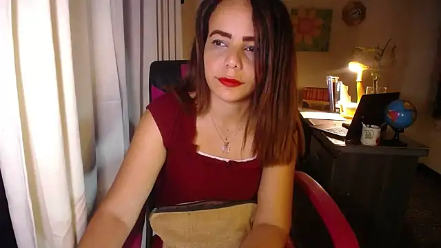Snapshot of danielle_rose_1 chatting on 05-22-26, 03:17 danielle rose 1 online show from 05-22-26, 03:17