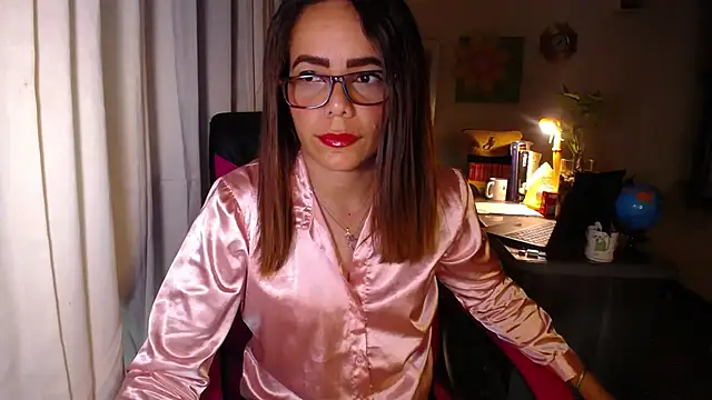 Snapshot of danielle_rose_1 chatting on 05-27-26, 02:36 danielle rose 1 online show from 05-27-26, 02:36
