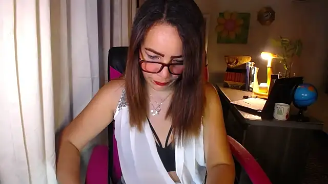 Snapshot of danielle_rose_1 chatting on 06-02-26, 02:19 danielle rose 1 online show from 06-02-26, 02:19