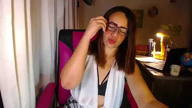 Snapshot of danielle_rose_1 chatting on 06-03-26, 03:06 danielle rose 1 online show from 06-03-26, 03:06