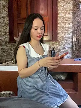 LiLi-Kirix99 online show from 06-04-26, 04:18