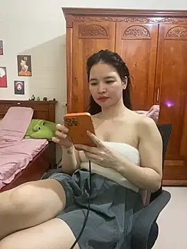 LiLi-Kirix99 online show from 07-15-26, 03:06