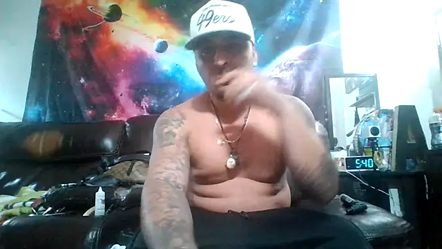 Snapshot of Antoniothedon chatting on 02-07-26, 12:42 Antoniothedon online show from 02-07-26, 12:42