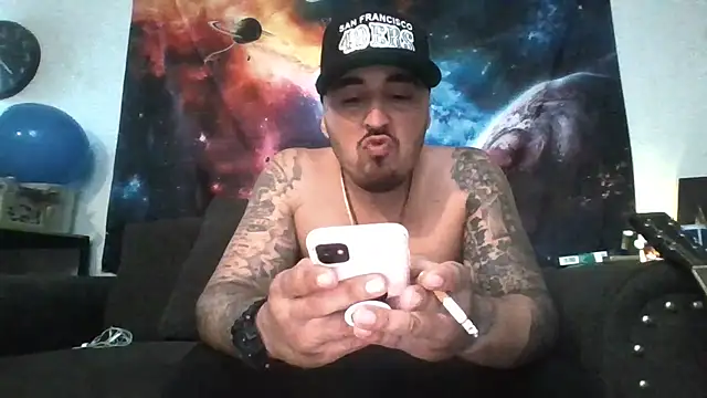 Snapshot of Antoniothedon chatting on 06-14-26, 11:29 Antoniothedon online show from 06-14-26, 11:29