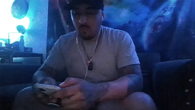 Snapshot of Antoniothedon chatting on 06-17-26, 05:36 Antoniothedon online show from 06-17-26, 05:36