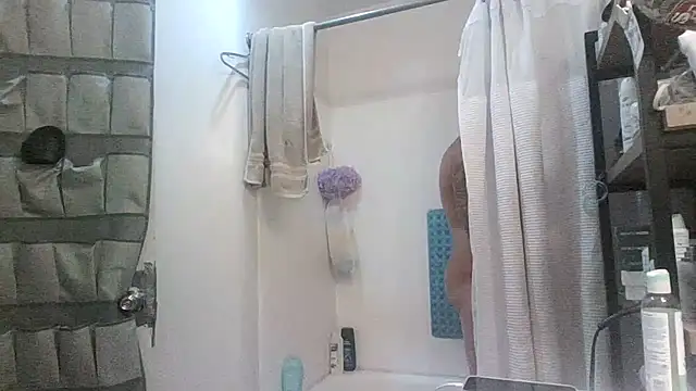 Snapshot of Antoniothedon chatting on 08-02-26, 08:40 Antoniothedon online show from 08-02-26, 08:40