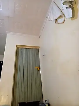 Snapshot of sexxylucia chatting on 02-18-26, 12:56 sexxylucia online show from 02-18-26, 12:56