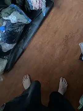 Snapshot of benoithot chatting on 09-25-25, 04:32 benoithot online show from 09-25-25, 04:32