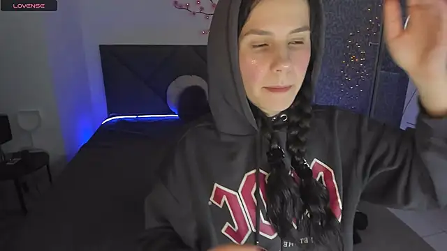 CassieEvans online show from 04-19-26, 05:29