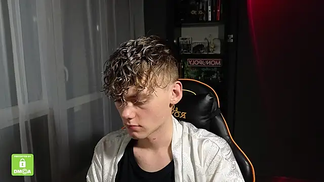 Keytaro online show from 11-10-25, 01:37