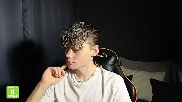 Keytaro online show from 12-21-25, 10:50