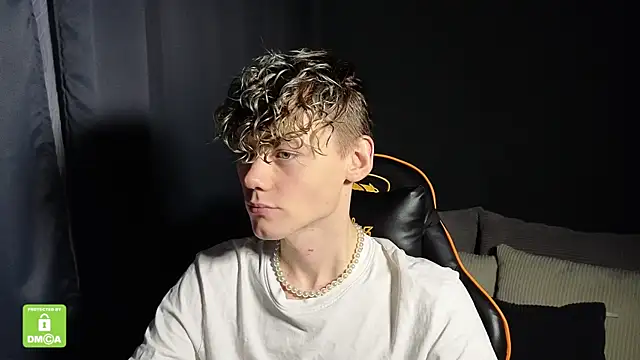 Keytaro online show from 12-22-25, 02:03