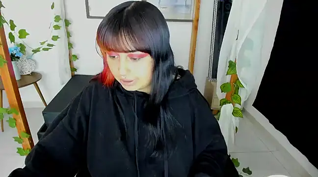 Snapshot of lussyevans24 chatting on 01-17-25, 10:44 lussyevans24 online show from 01-17-25, 10:44