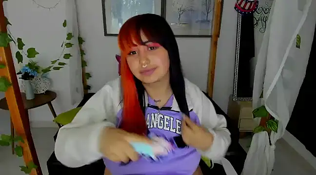 Snapshot of lussyevans24 chatting on 01-21-25, 08:41 lussyevans24 online show from 01-21-25, 08:41