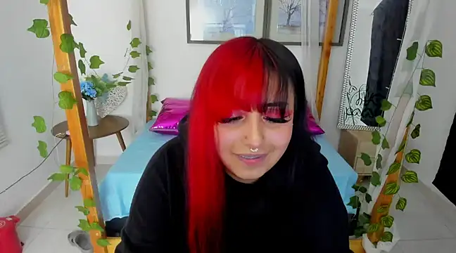 Snapshot of lussyevans24 chatting on 02-07-25, 10:29 lussyevans24 online show from 02-07-25, 10:29