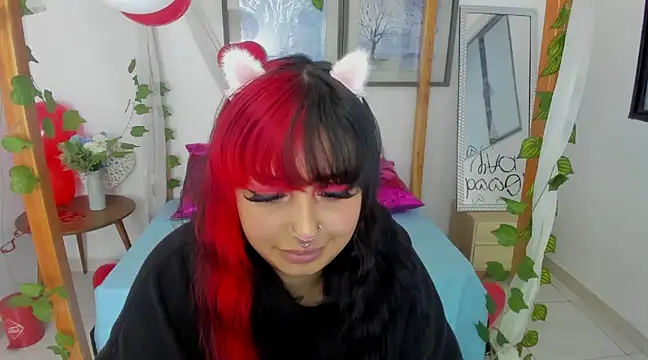 Snapshot of lussyevans24 chatting on 02-17-25, 07:37 lussyevans24 online show from 02-17-25, 07:37