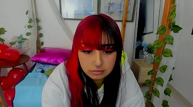 Snapshot of lussyevans24 chatting on 02-21-25, 07:12 lussyevans24 online show from 02-21-25, 07:12