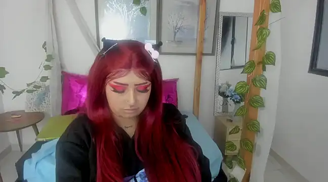 Snapshot of lussyevans24 chatting on 02-26-25, 06:58 lussyevans24 online show from 02-26-25, 06:58