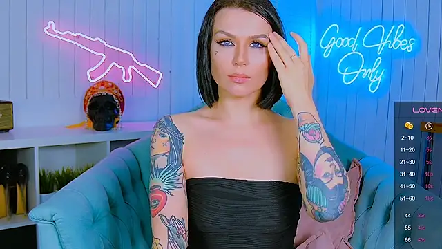 My toys pink online show from 02-19-25, 03:50