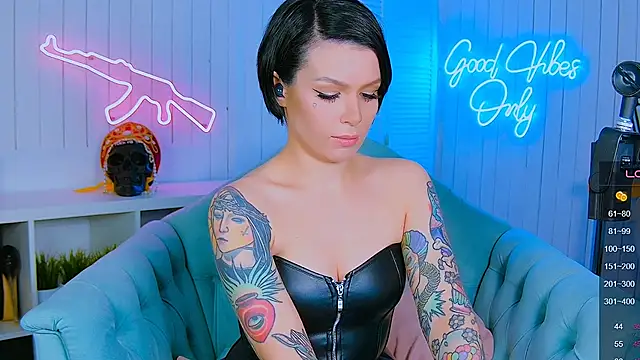 My toys pink online show from 02-26-25, 07:20