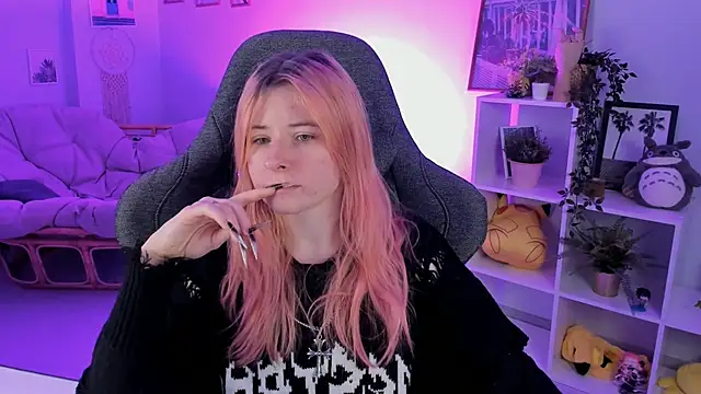 LexiWenford online show from 01-23-25, 05:35