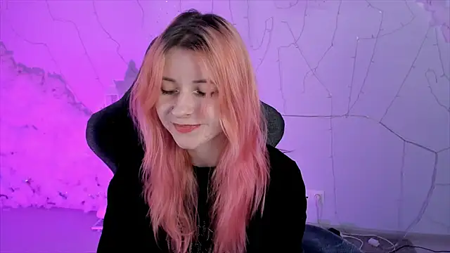 LexiWenford online show from 01-28-25, 05:54