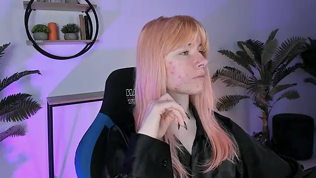 LexiWenford online show from 03-03-25, 02:36