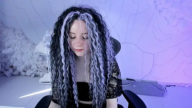 LexiWenford online show from 03-18-25, 08:58