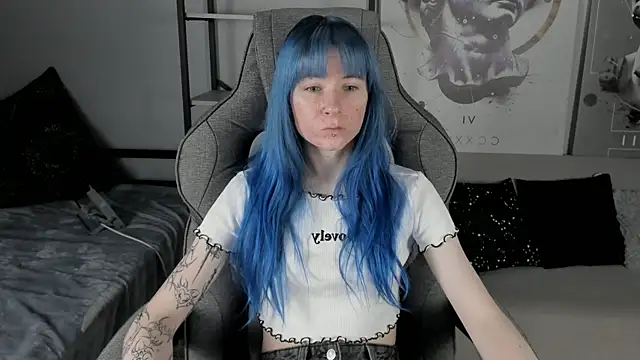 LexiWenford online show from 09-16-25, 02:56