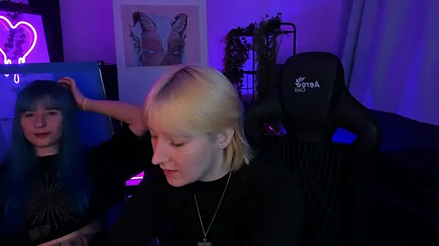 LexiWenford online show from 09-19-25, 06:37