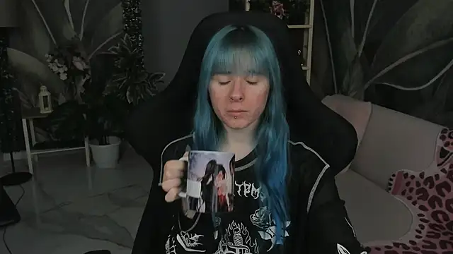 LexiWenford online show from 09-26-25, 02:48